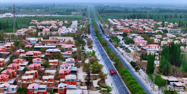 泽普县：樱桃花开醉春风，春日盛景引客来