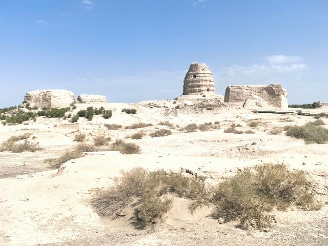 丝路明珠瓜州锁阳城，历史上延续1700多年，留下大量古代建筑遗址