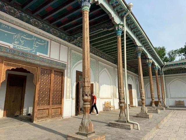 浩罕王宫与千年清真寺，中亚这座城藏着多少历史？