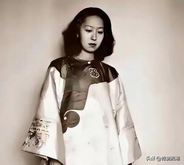 章爱玲：震撼的终点，华袍与虱子的终极隐喻