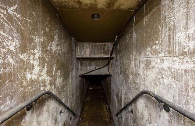 全球15个城市的地下隧道，藏着逃生通道 宝藏密室甚至 007原型基地