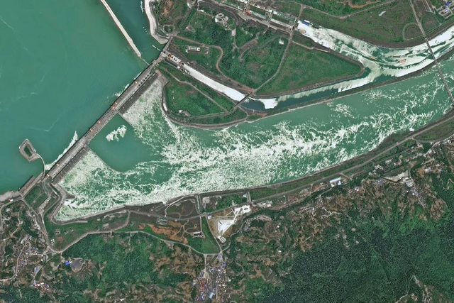 三峡大坝“账本”曝光！投资2500亿，运行20余年，如今回本多少？