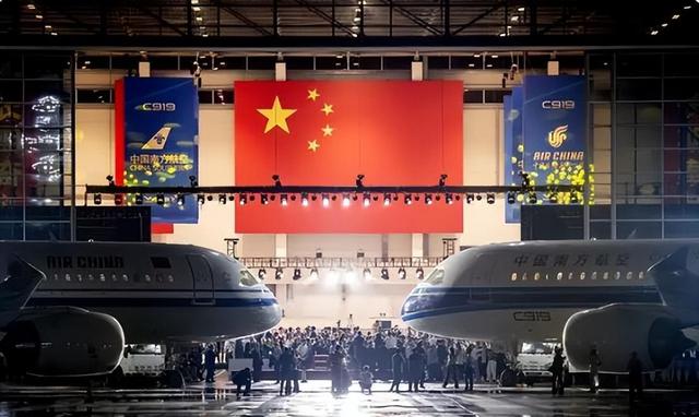 中美欧客机交付量对比：空客306架，波音仅280架，中国商飞呢？