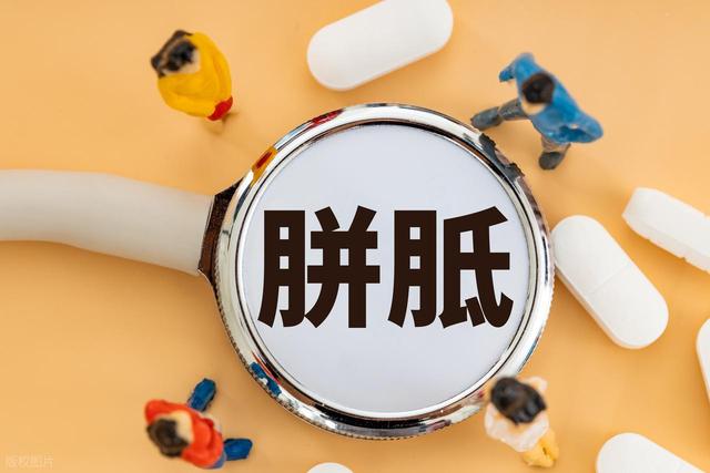 脚底长这3种硬疙瘩，别不当回事！可能是糖尿病的早期预警