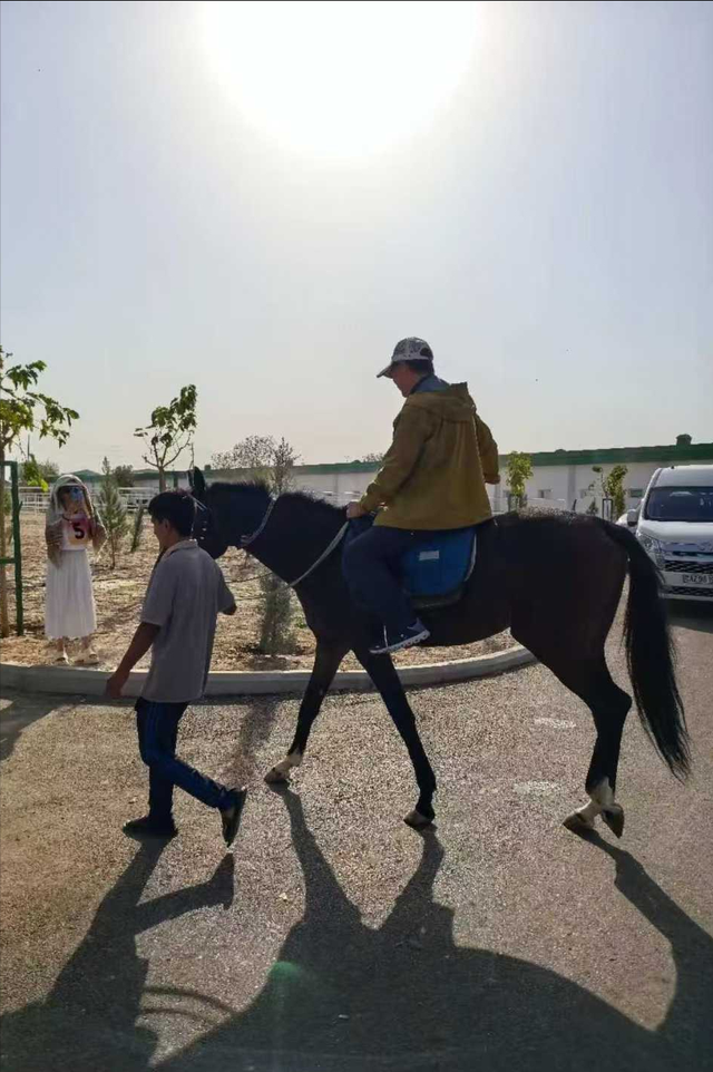 全球最难进土豪国，比朝鲜还封闭，入境要核酸，7毛一升汽油！