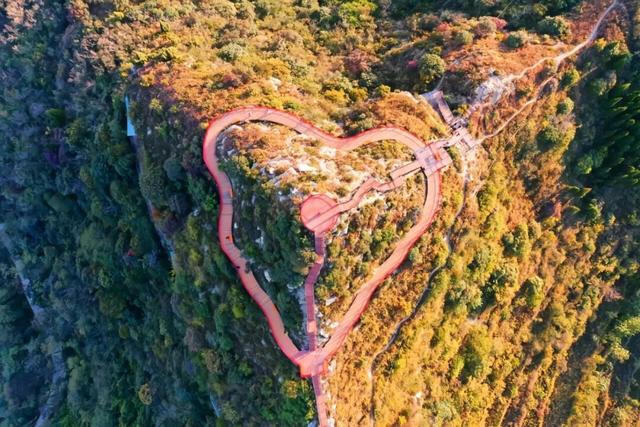 高铁站都“会比心”了？就在淄博！