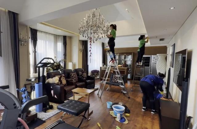 为啥越来越多人开始“逃离别墅”？销售说出了大实话，太真实了