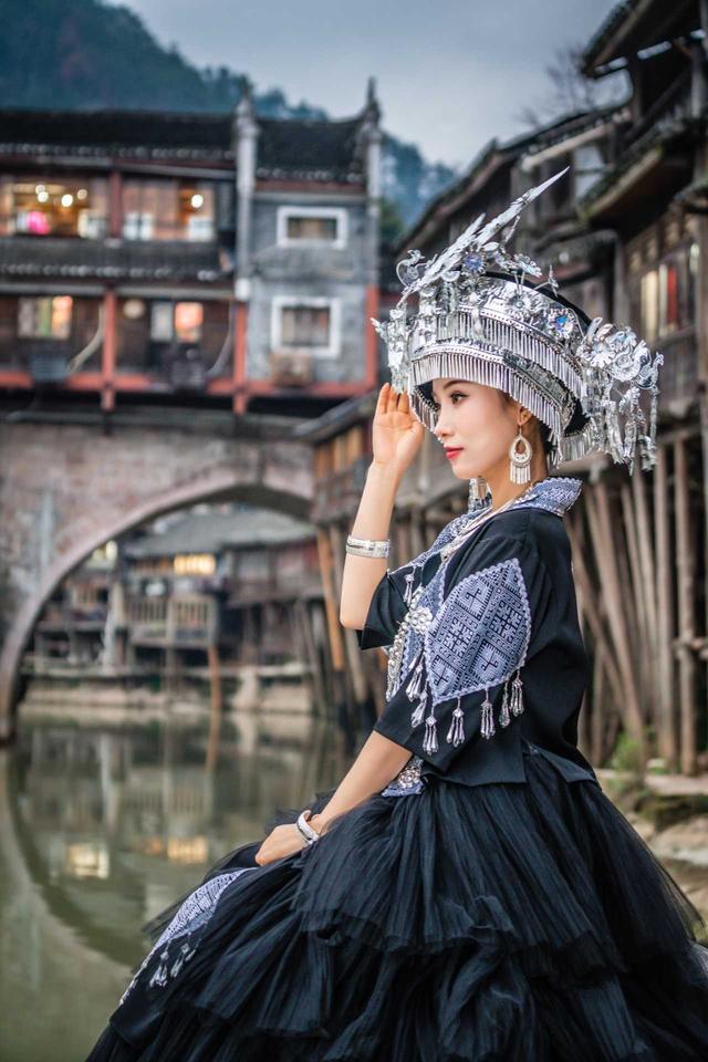 想玩点不一样，这个冬天，让我们去湘西过大年！