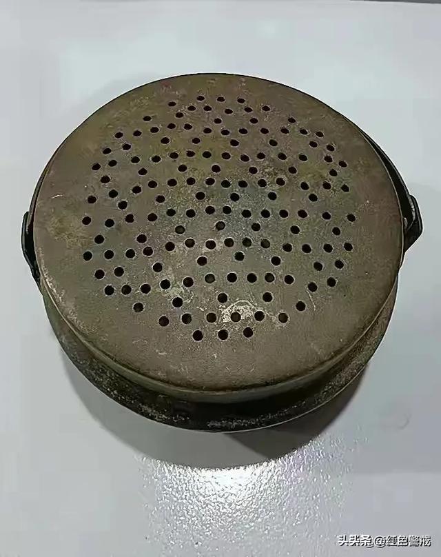 四十年前老物件,图13是难以启齿的女性用品,全用过的都已经老了