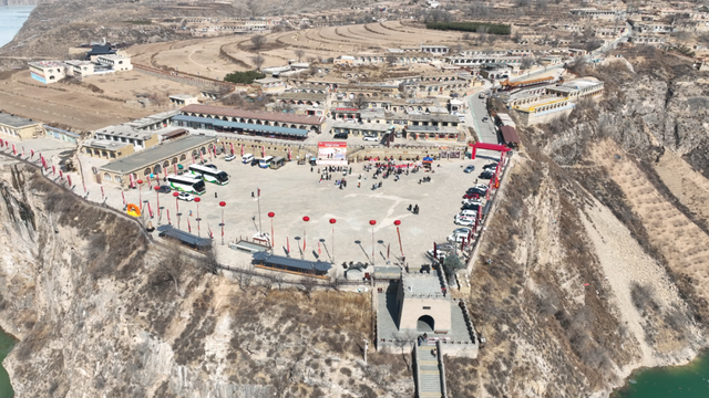 现场来了！2026呼和浩特黄河开河民俗文化周今日盛大开启！