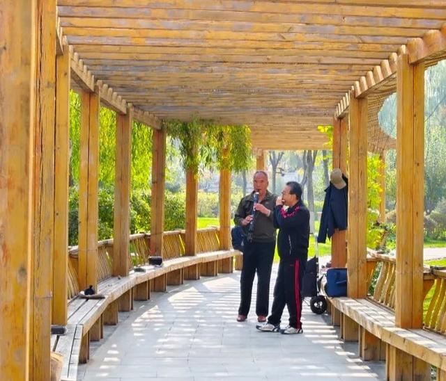 七里河畔晨光好 文明城市气象新