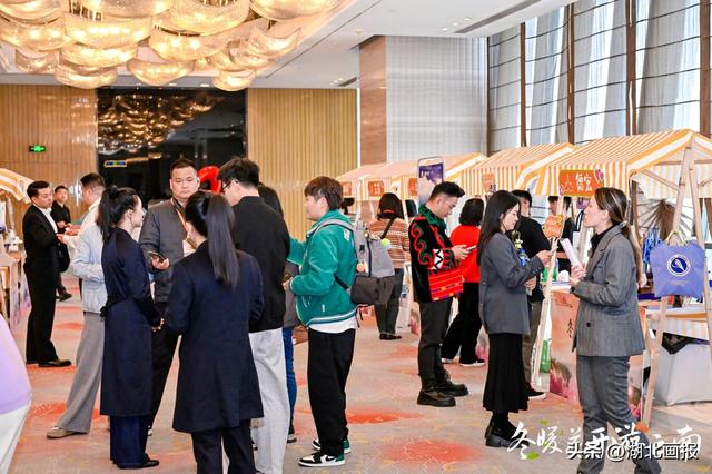 【知音湖北】“冬暖花开游云南”2025冬季文旅推广活动走进武汉 共绘跨区域合作新图景