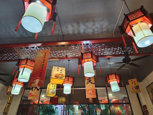 南行漫记：游锦屏山，看世界第一大弥勒佛。