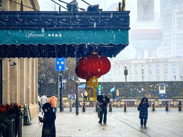 上海全城追雪！朋友圈和校园里彻底沸腾！零下6℃要来了，赏雪打卡还有机会