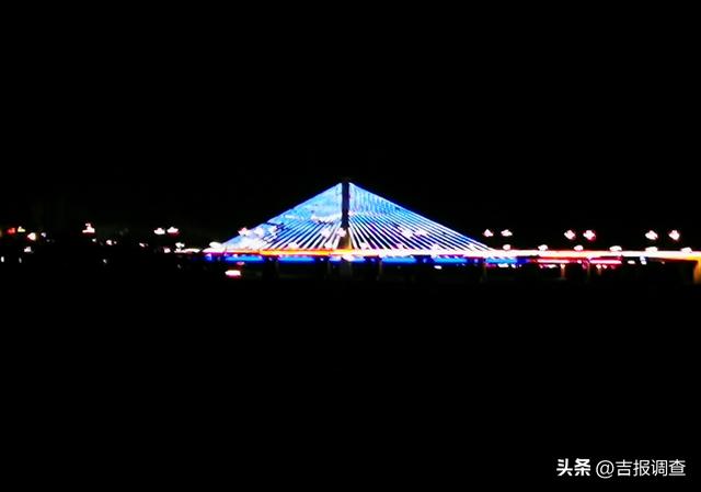 美翻了！珲春这场新春灯光秀，把边城夜空变成了童话世界