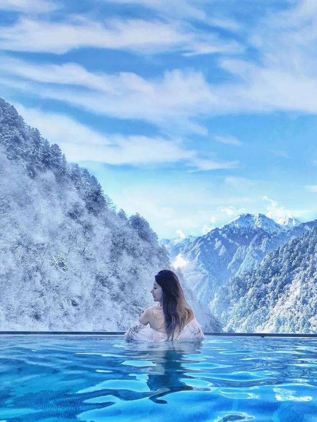 等了一年的雪地温泉，果然没让人失望~