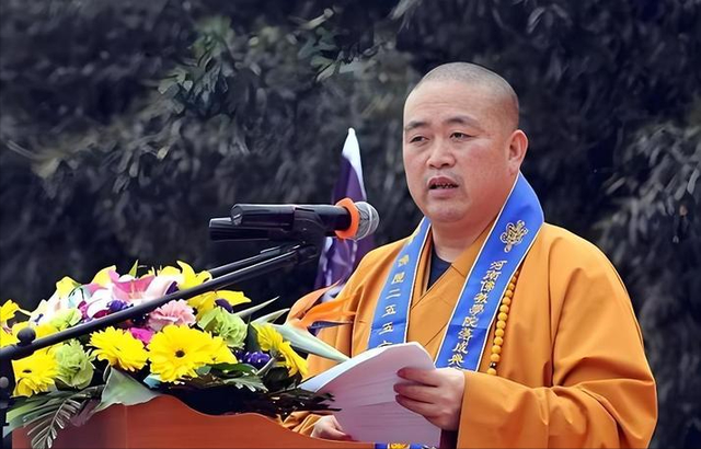 释永信事件再升级！老方丈绝笔信曝光，原来他早就被开除过僧籍！