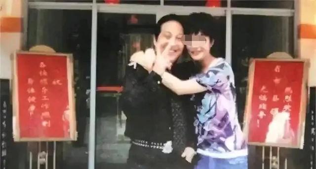 不可理喻！给女明星开光原来是这样的