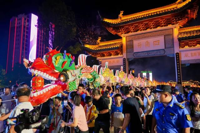 连城：丹霞山水映非遗 暑期文旅经济释放强劲动能