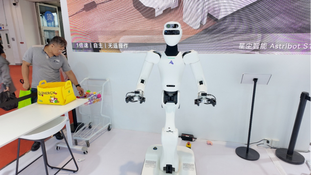 2025世界机器人大会：时代喧哗造物忙
