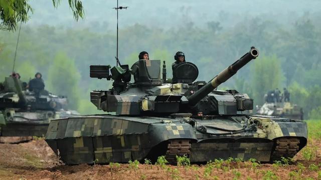 中方被请出山后，泰柬签字停火，柬埔寨首相夫人哽咽，只想要和平