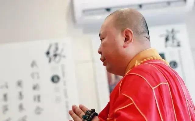 揭秘尼姑庵的黑暗面：尼姑平均年龄不到25，香客人来人往究竟为何