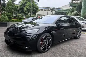 比亚迪要“降维打击了”，全新黑武士登场，超级混动+溜背大掀背图片