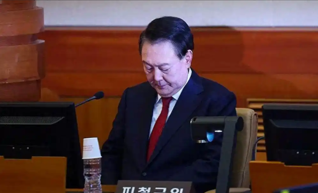 不识抬举，韩国降格回应中方93阅兵邀请，韩媒：李在明确定不参加