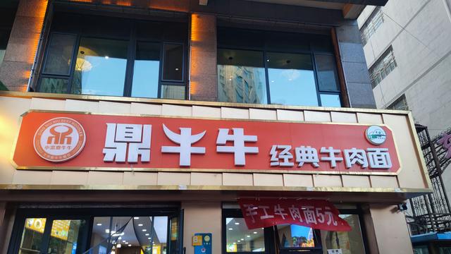 藏传佛教格鲁派四大寺院之一，西宁塔尔寺，碰巧免费进去了