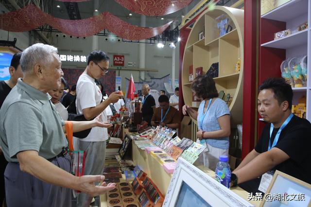 荆州文旅惊艳亮相2025文化旅游产业博览会