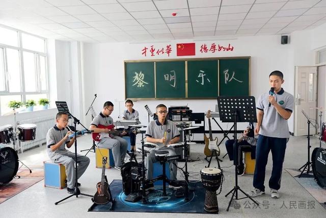 这里是新疆！一个好地方！ | 新疆维吾尔自治区成立70周年