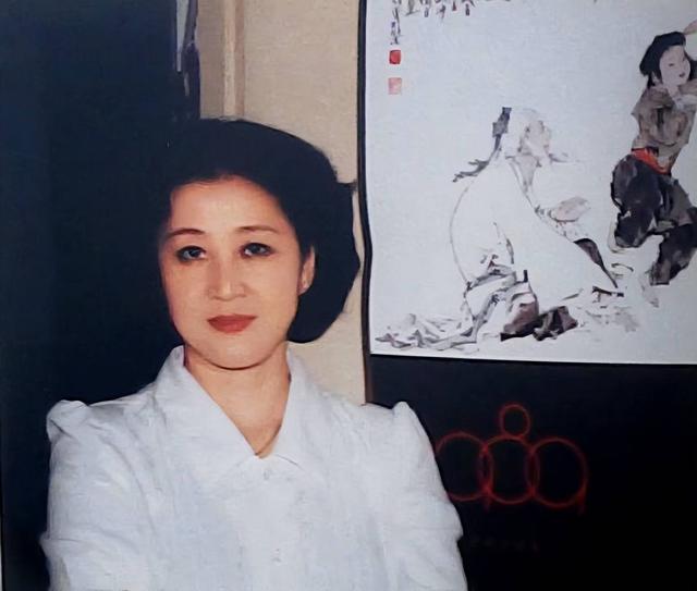 和朋友妻子偷情10年，北京庄园让给继子，难怪范曾亲女儿撕破脸
