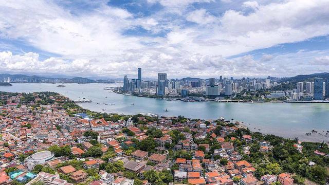 “宜居城市”10强：厦门不如三亚，大连高居第3，西安承德没上榜