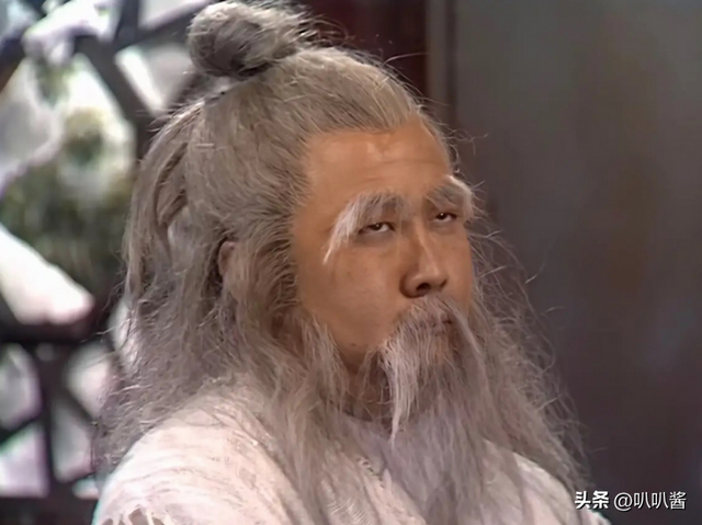 出名后出轨保姆，气死原配，如今77岁的他晚景凄凉，子女与其割席