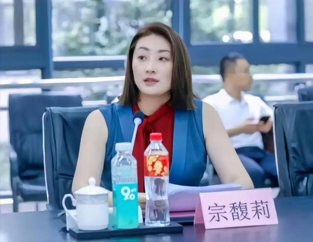 41天反转！宗馥莉重启娃哈哈，经销商倍感压力，曝宗馥莉回去上班
