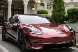 全新特斯拉Model 3亮相，价格上涨引发争议，外观帅气引领潮流图片