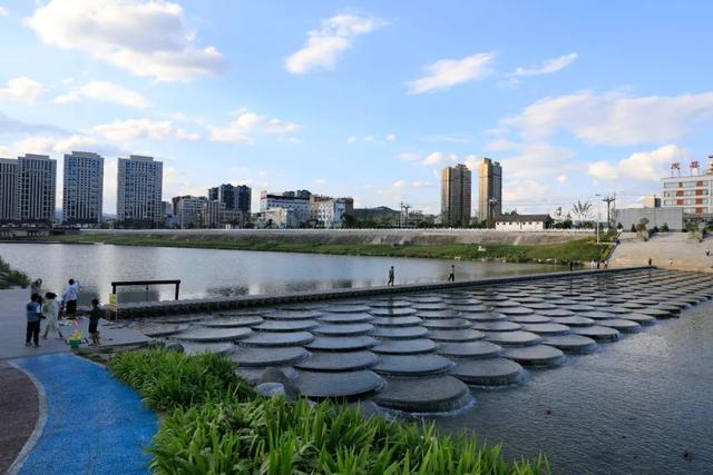 从荒滩到“打卡地”！成县青泥河湿地公园这波“蝶变”太惊艳~