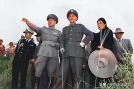 1950年，孙立人和宋美龄的合影，90岁去世，宋美龄送来花圈图片