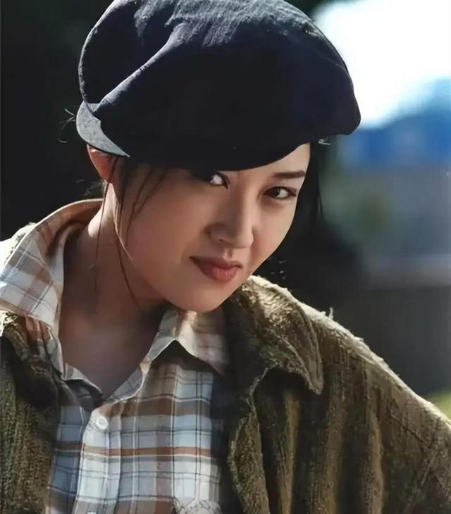 她一生 “风流成性	、老少通吃”，撩汉无数	，现如今57岁却依旧单身