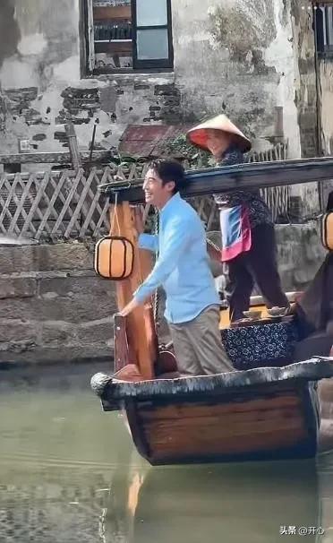 和撒贝宁同居4年，转身和富豪在一起，想到如今却沦落至此。