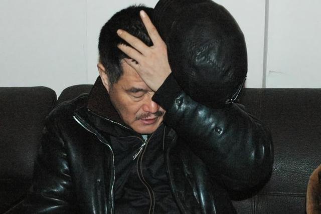 大衣哥跳楼身亡	、赵本山灵堂、宋佳知三当三，造谣的越来越离谱了