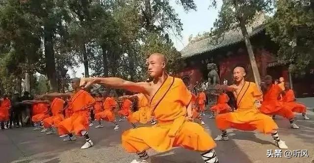 徒弟武功高强，释永信被带走时为何不敢反抗？老警察透露缘由