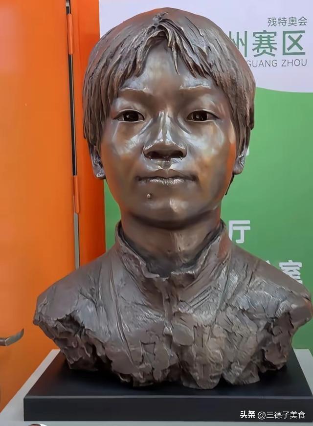 18岁全红婵陷 “造神” 漩涡，专家建议:应撤掉雕像