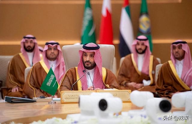 美疯了？上赶着给沙特当保镖！沙特王储笑了：东方老朋友给的底气