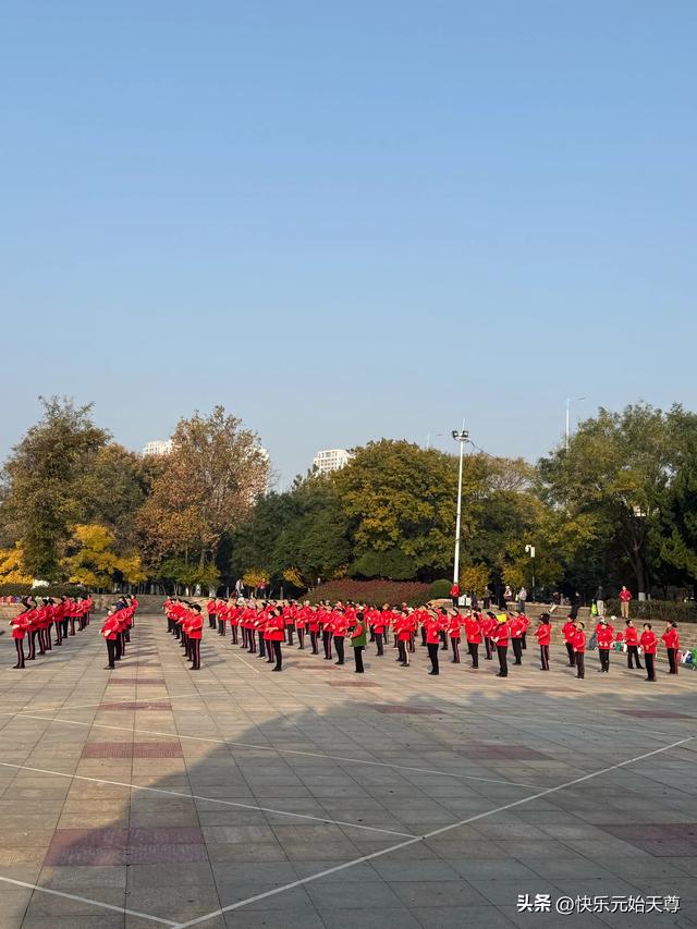 我一上午去了两个公园，