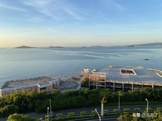 来厦门旅行，怎能不看一次海上日出