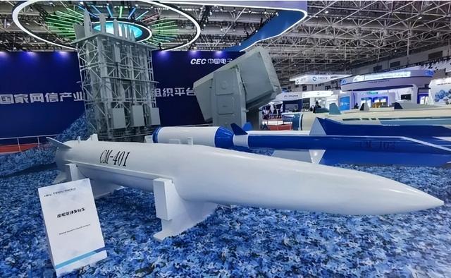 中国制造彻底掀桌子了！双厂同时开造航母，2028年将拥有5艘航母
