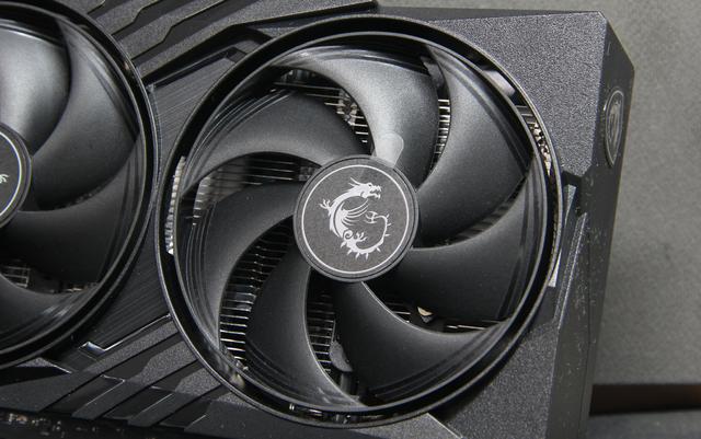 实测！《明末：渊虚之羽》与微星RTX5050魔龙的完美碰撞