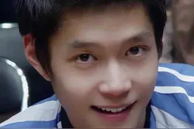 “打虎英雄”邱贻可，曾经的国乒刺头，今因孙颖莎成温暖老太阳图片