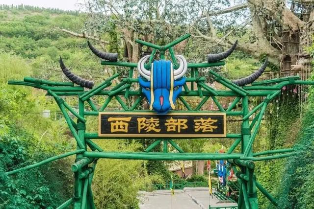 秋华未减，冬景将至，来炎帝影视基地赴一场秋冬的约会吧！